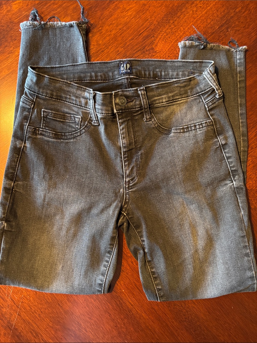 GAP Women's Charcoal Ankle Frayed-Hem Jeans